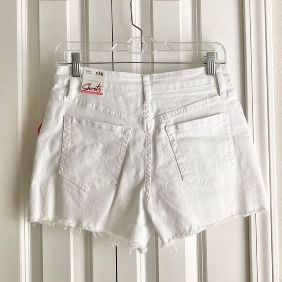 YMI Dream Collection Junior's Denim Jean Shorts White NWT size 7 - Picture 3 of 6